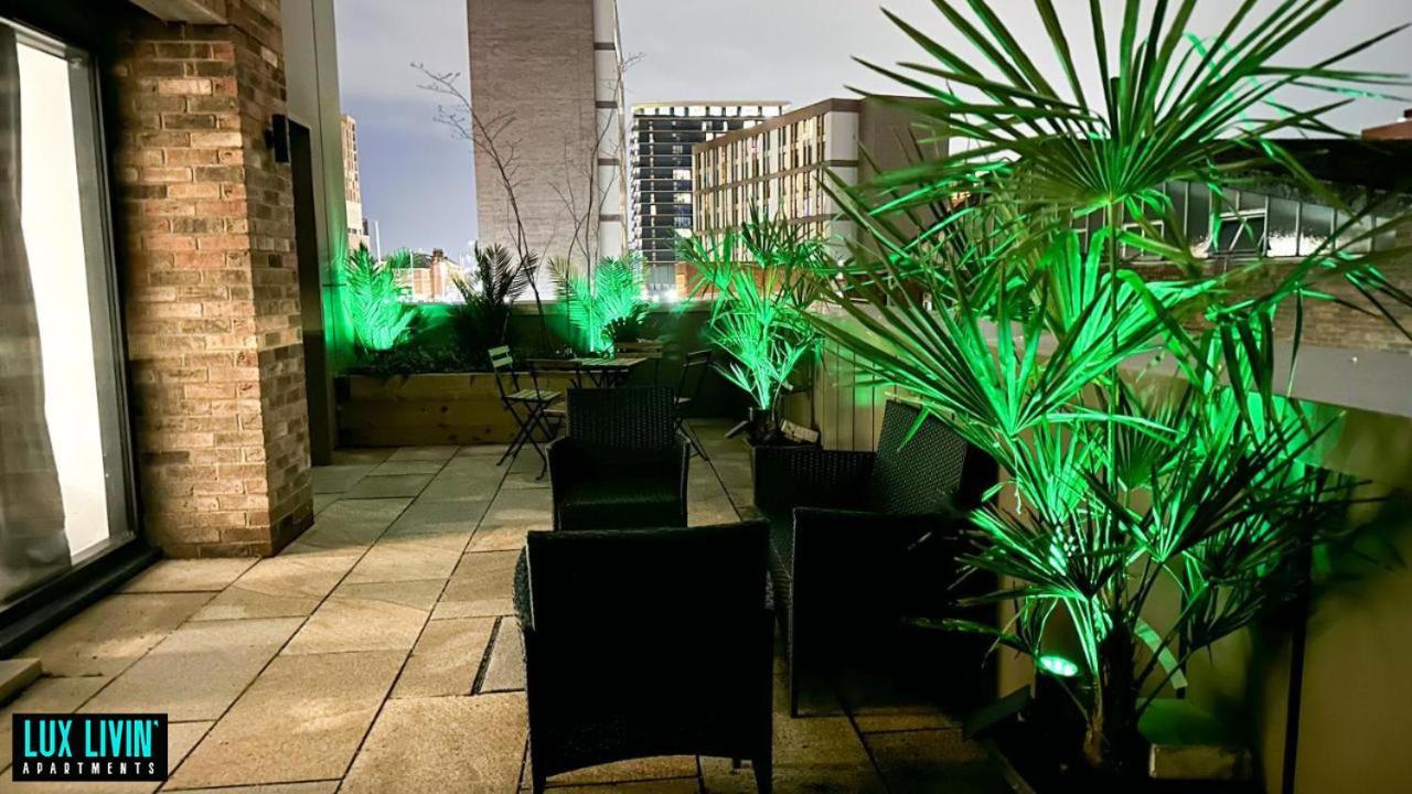 Lux Livin' Apartments - Luxury 2 Bed Apartment With Sky Garden Manchester Exterior photo