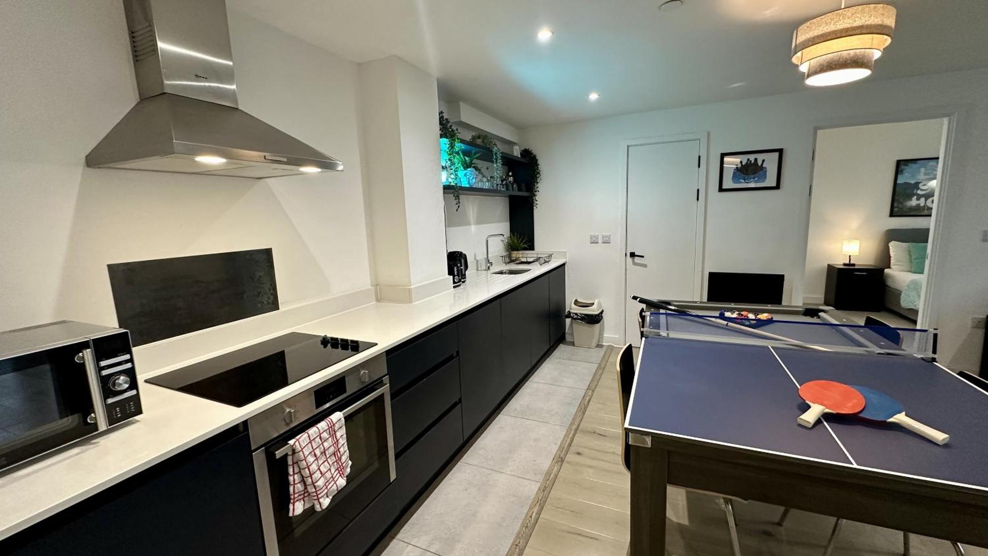 Lux Livin' Apartments - Luxury 2 Bed Apartment With Sky Garden Manchester Exterior photo