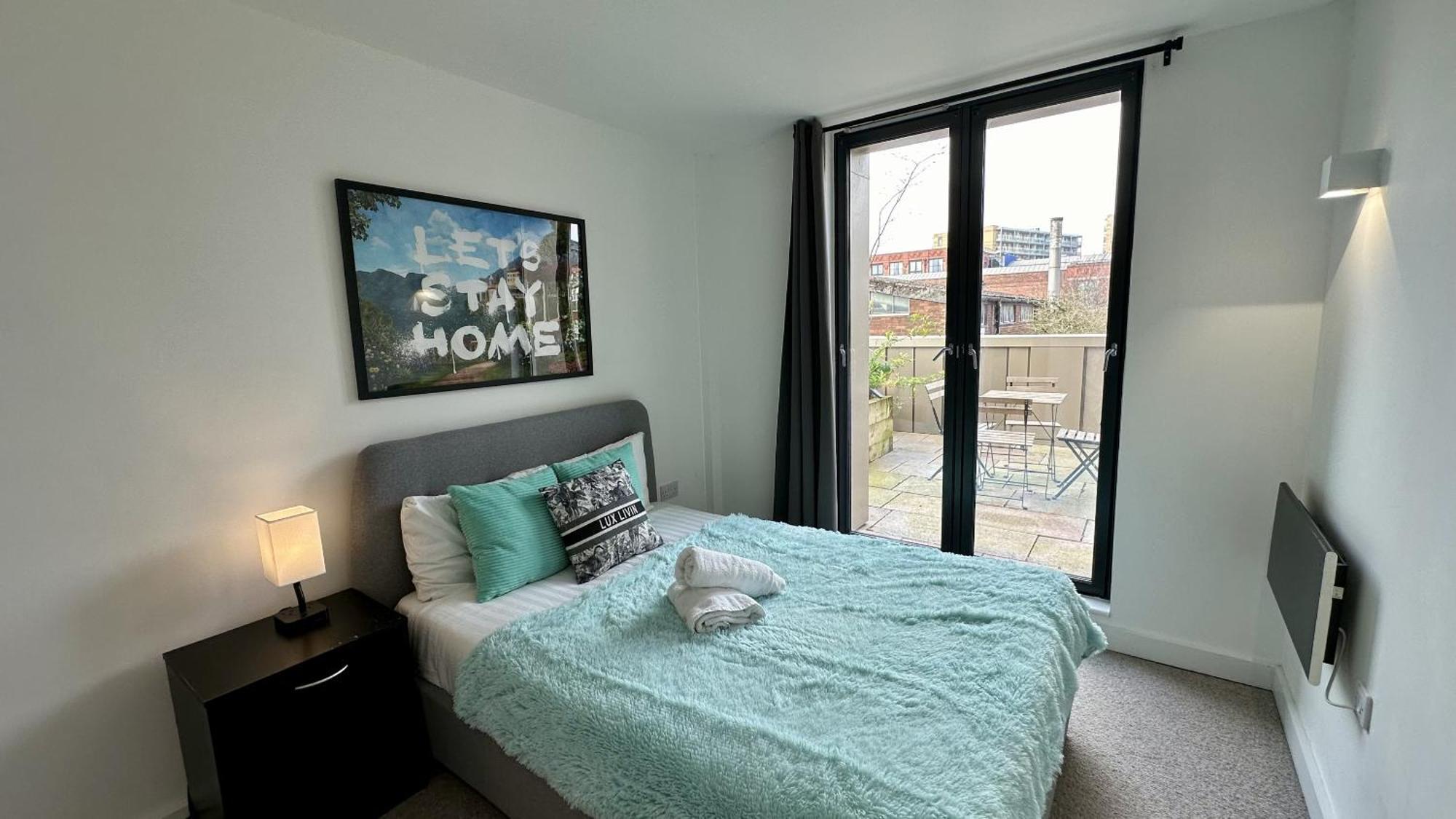 Lux Livin' Apartments - Luxury 2 Bed Apartment With Sky Garden Manchester Exterior photo