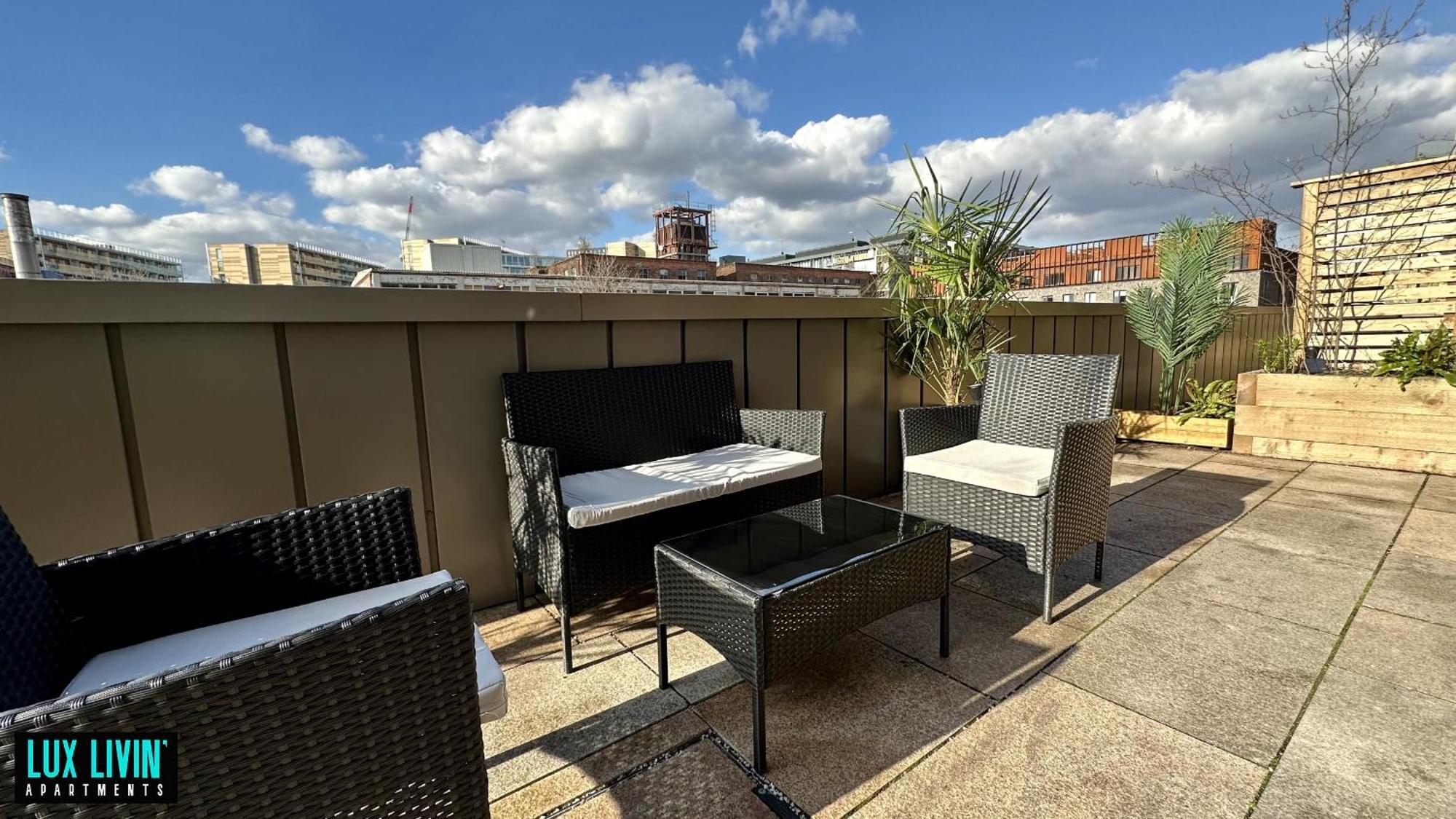 Lux Livin' Apartments - Luxury 2 Bed Apartment With Sky Garden Manchester Room photo